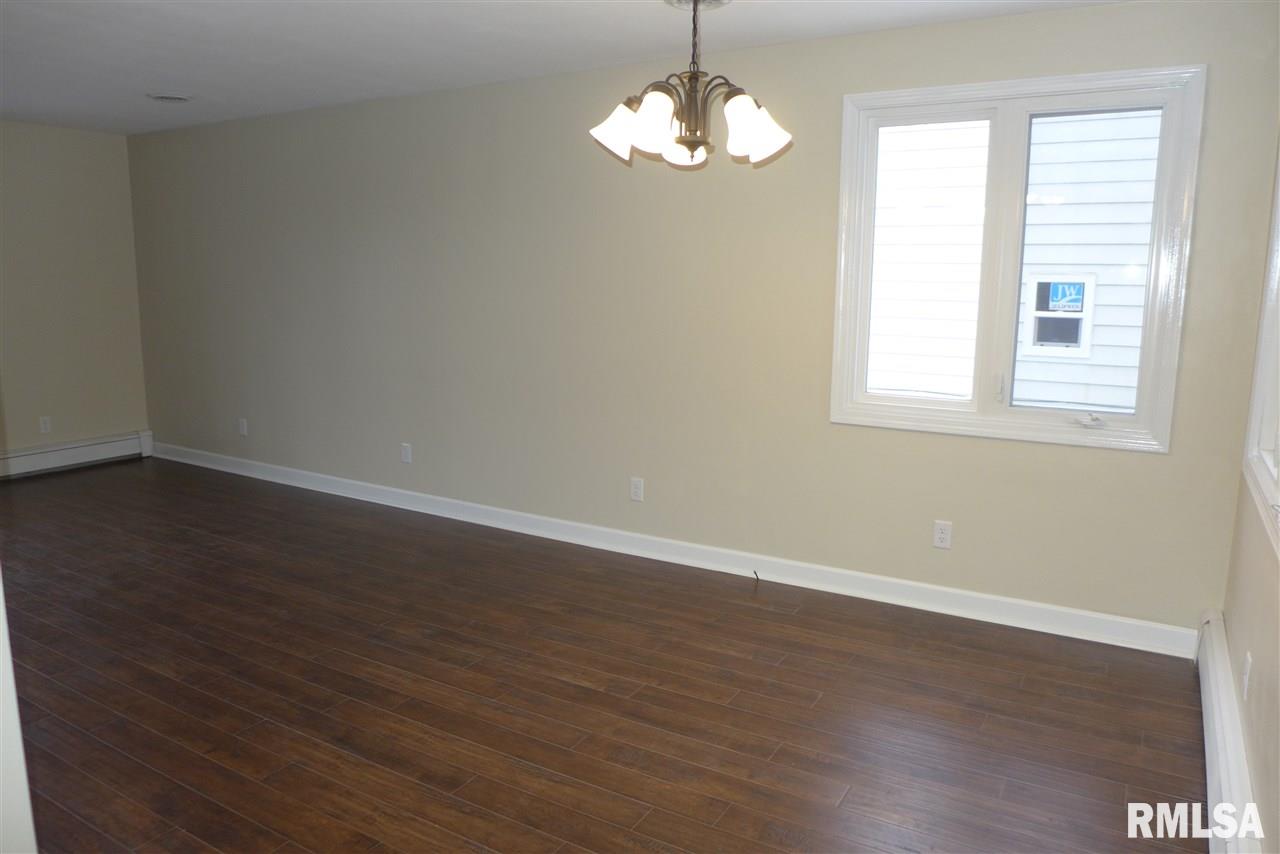 2014 West Alta Road Peoria, IL 61615 - Photo 12 of 27 Gallery Image 12