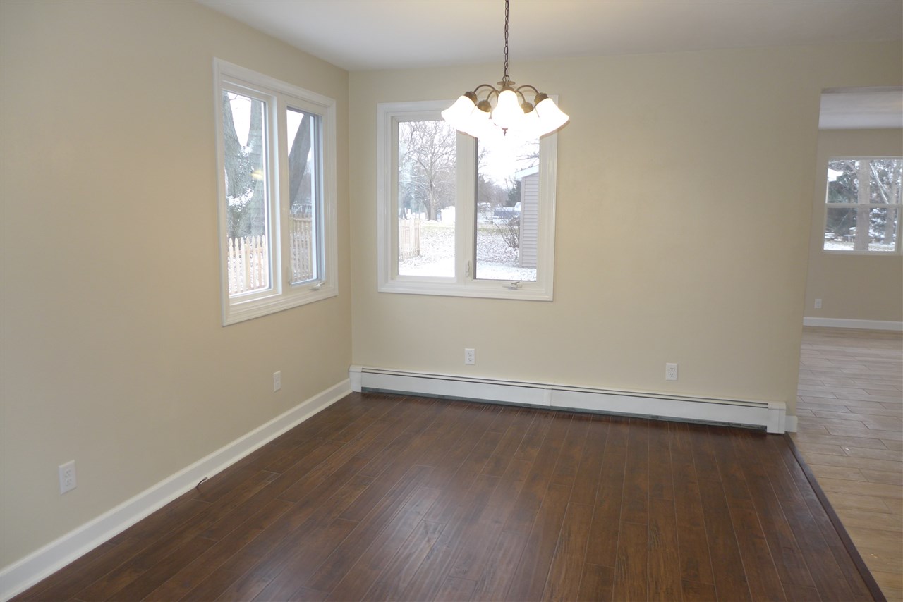 2014 West Alta Road Peoria, IL 61615 - Photo 13 of 27 Gallery Image 13