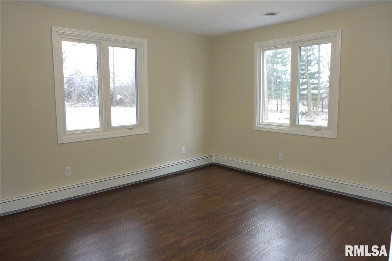 2014 West Alta Road Peoria, IL 61615 - Photo 18 of 27 Gallery Image 18