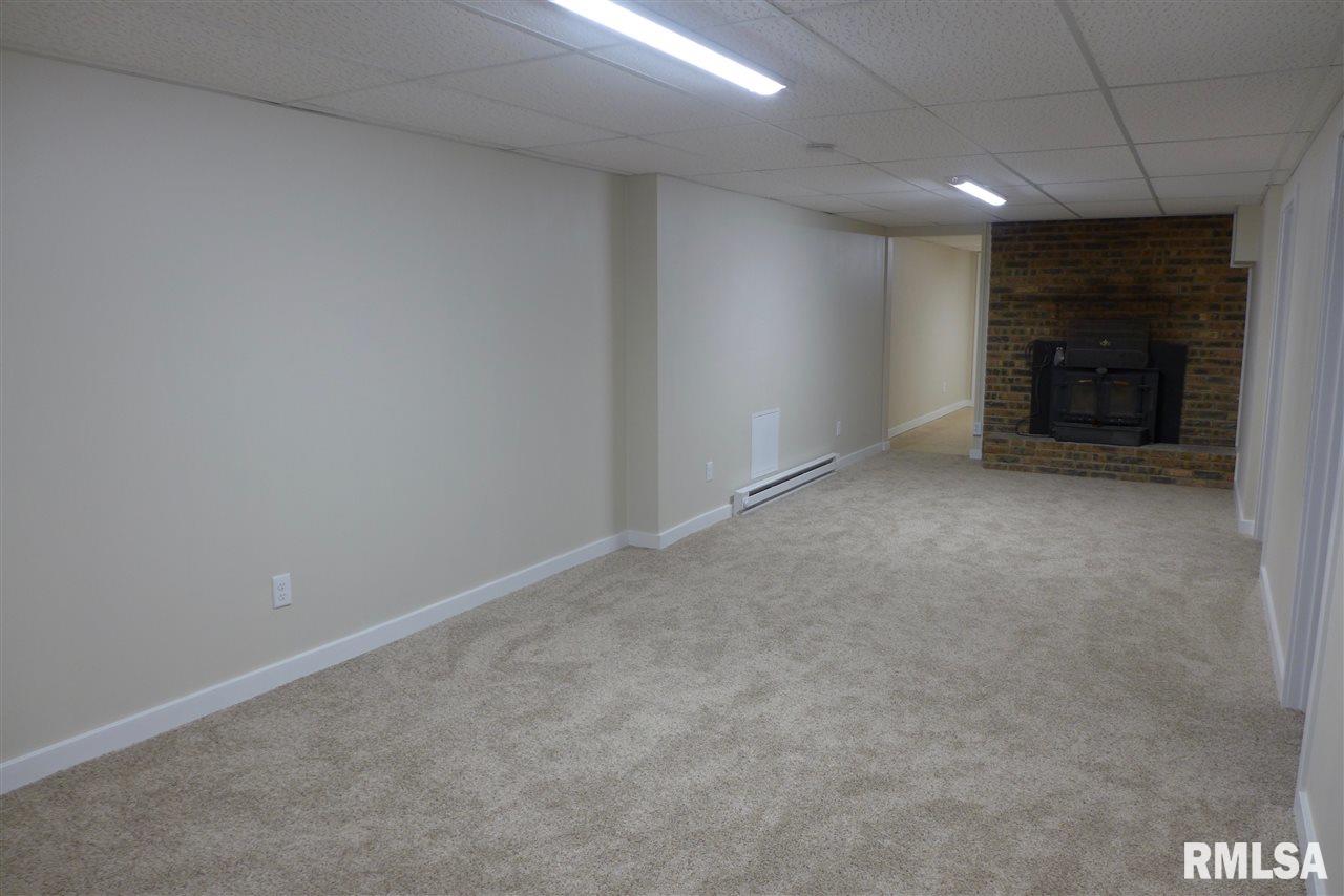 2014 West Alta Road Peoria, IL 61615 - Photo 19 of 27 Gallery Image 19