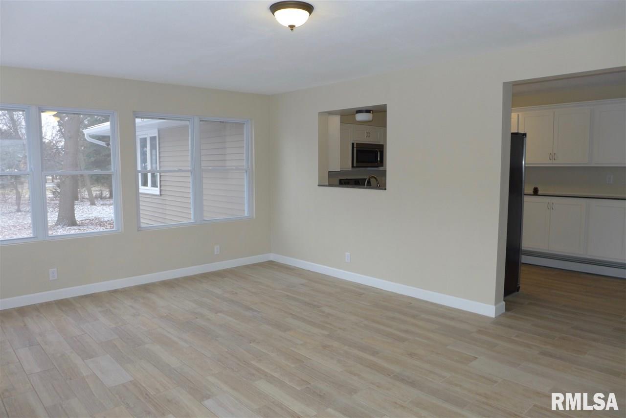 2014 West Alta Road Peoria, IL 61615 - Photo 4 of 27 Gallery Image 4