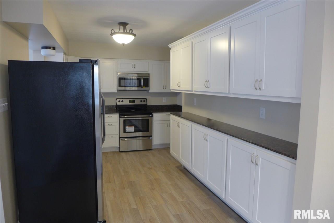 2014 West Alta Road Peoria, IL 61615 - Photo 7 of 27 Gallery Image 7