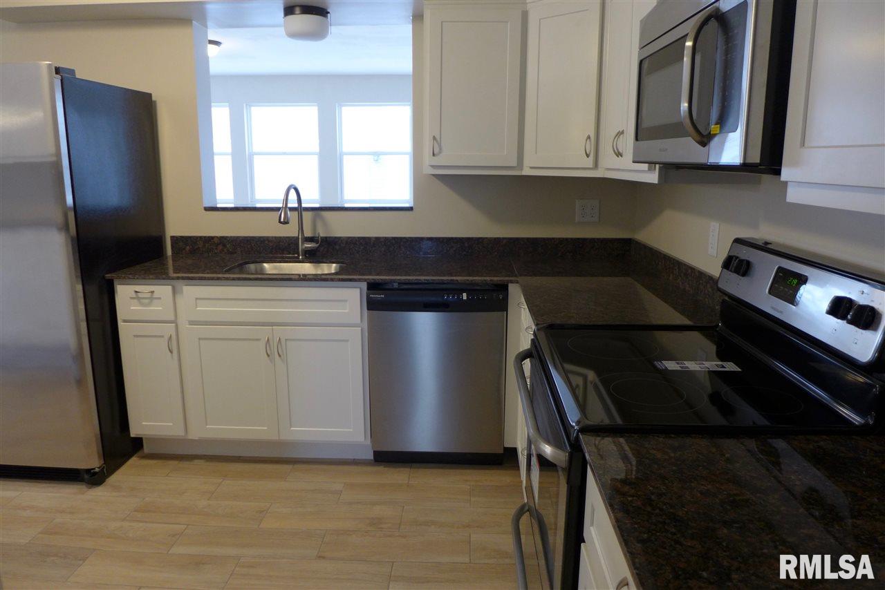 2014 West Alta Road Peoria, IL 61615 - Photo 8 of 27 Gallery Image 8
