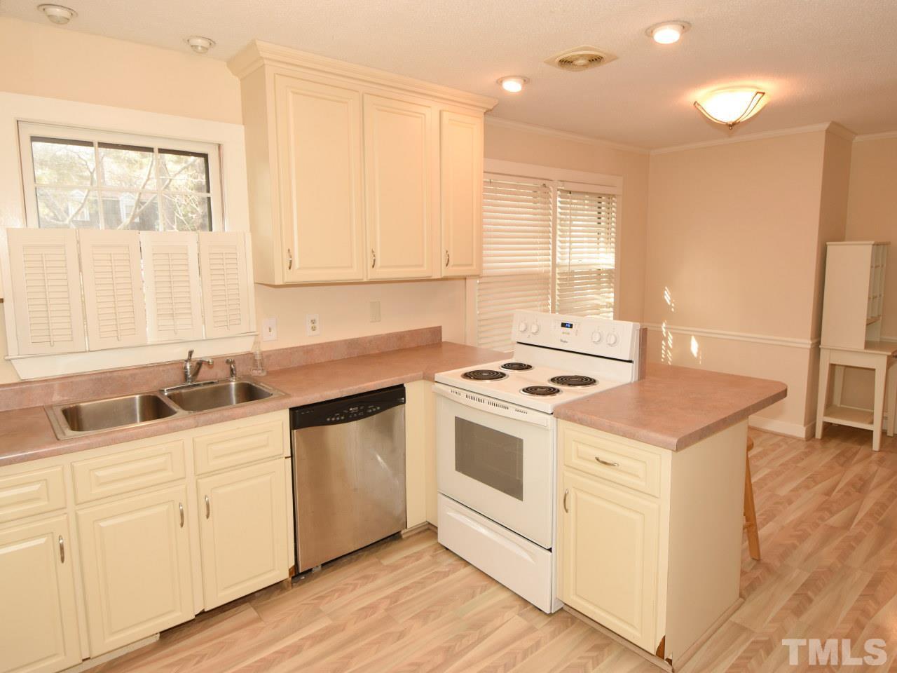 6704 Sunhaven Place Raleigh, NC 27615 - Photo 11 of 21 Gallery Image 11