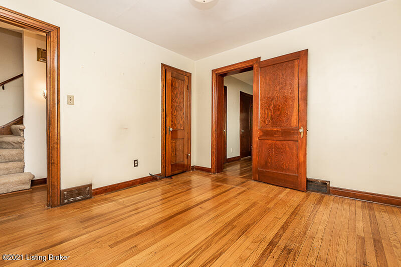 4213 Alton Road Louisville, KY 40207 - Photo 29 of 38 reading room with slight view to stairwell