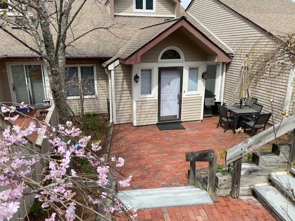109 Algonquin Road, Unit 109 Newton, MA 02467 - Photo 1 of 19 Gallery Image 1