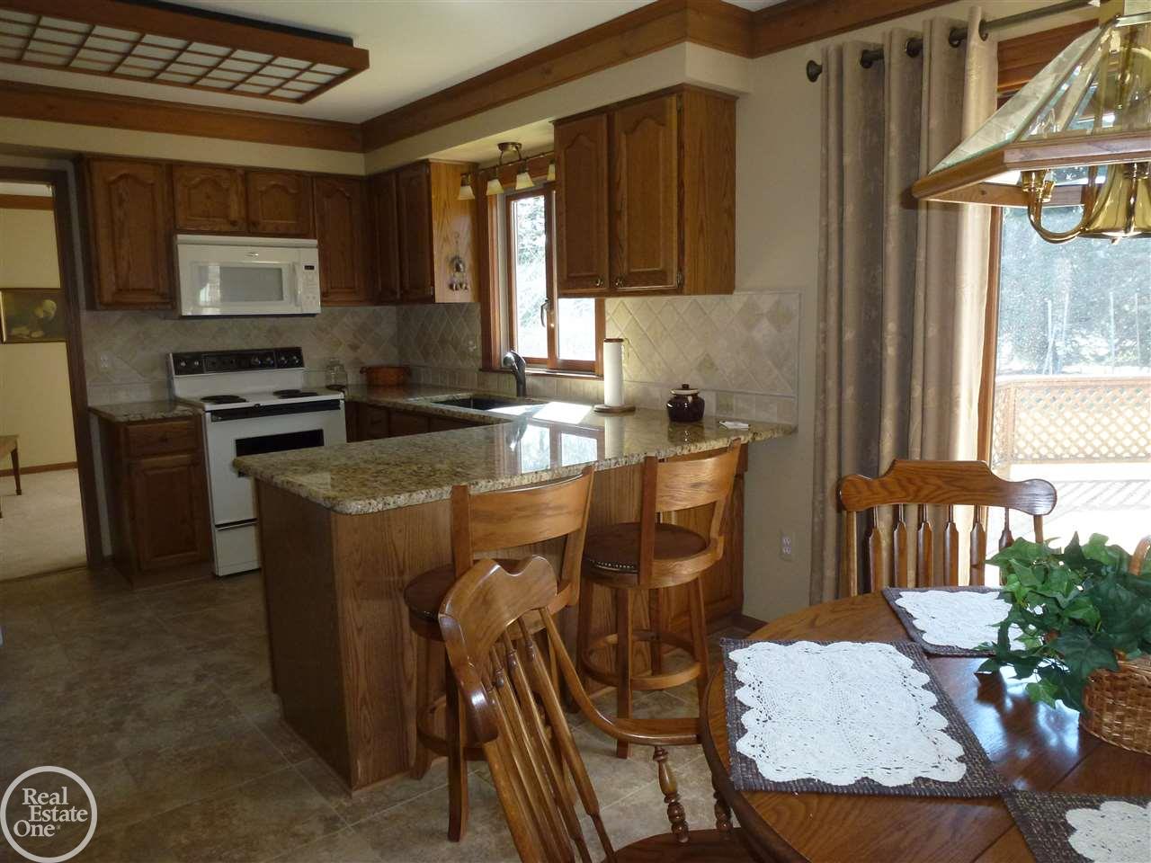 539 Shellbourne Drive Rochester Hills, MI 48309 - Photo 23 of 37
