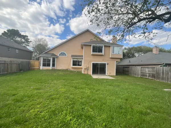 $215,000 | 12002 Kleinmeadow Drive, Houston, TX 77066