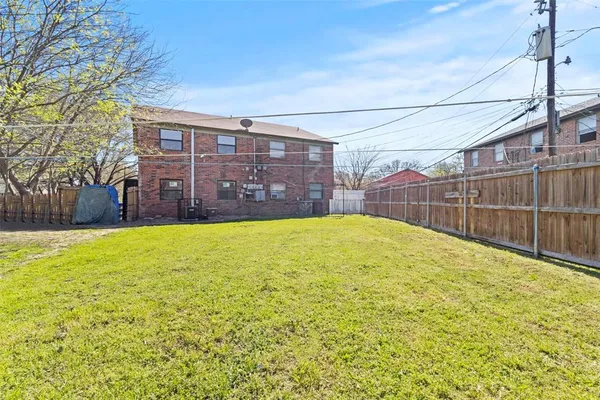 $1,550 | 908 Isbell Road, Unit D, Fort Worth, TX 76114