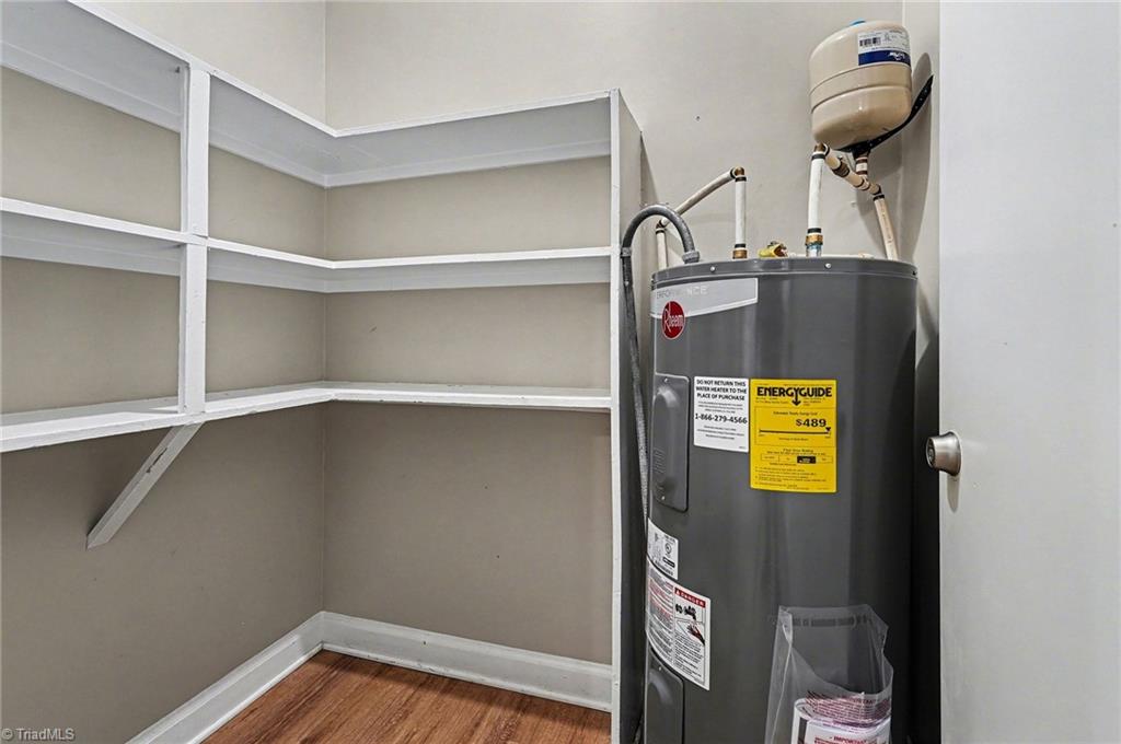 511 Saunders Place, Unit B High Point, NC 27260 - Photo 16 of 17