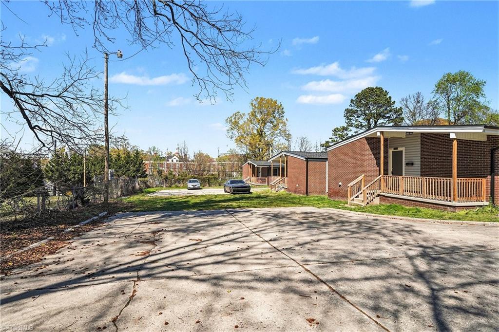 511 Saunders Place, Unit B High Point, NC 27260 - Photo 17 of 17