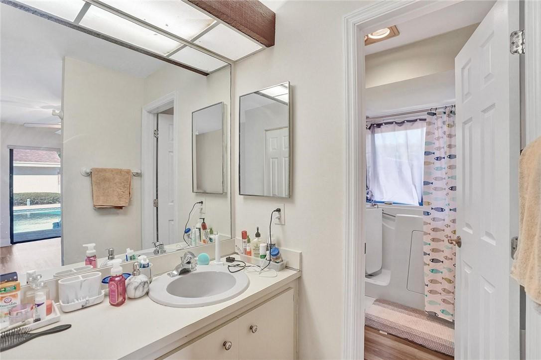 127 Laurel Road Hollywood, FL 33021 - Photo 20 of 35 Photo 20