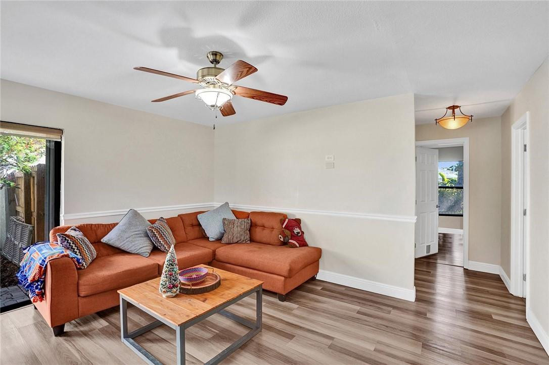 127 Laurel Road Hollywood, FL 33021 - Photo 24 of 35 Photo 24