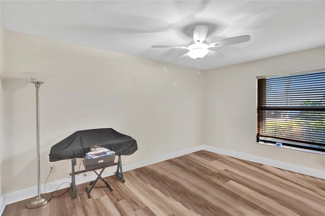 127 Laurel Road Hollywood, FL 33021 - Photo 28 of 35 Photo 28