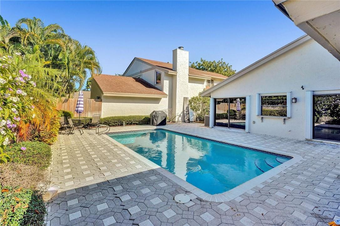 127 Laurel Road Hollywood, FL 33021 - Photo 32 of 35 Photo 32