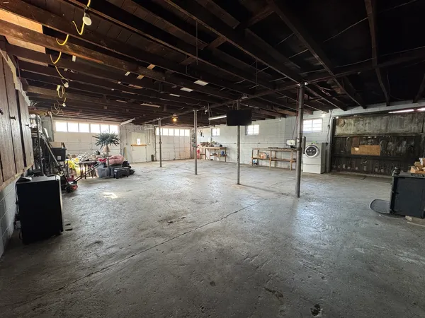 a view of parking area