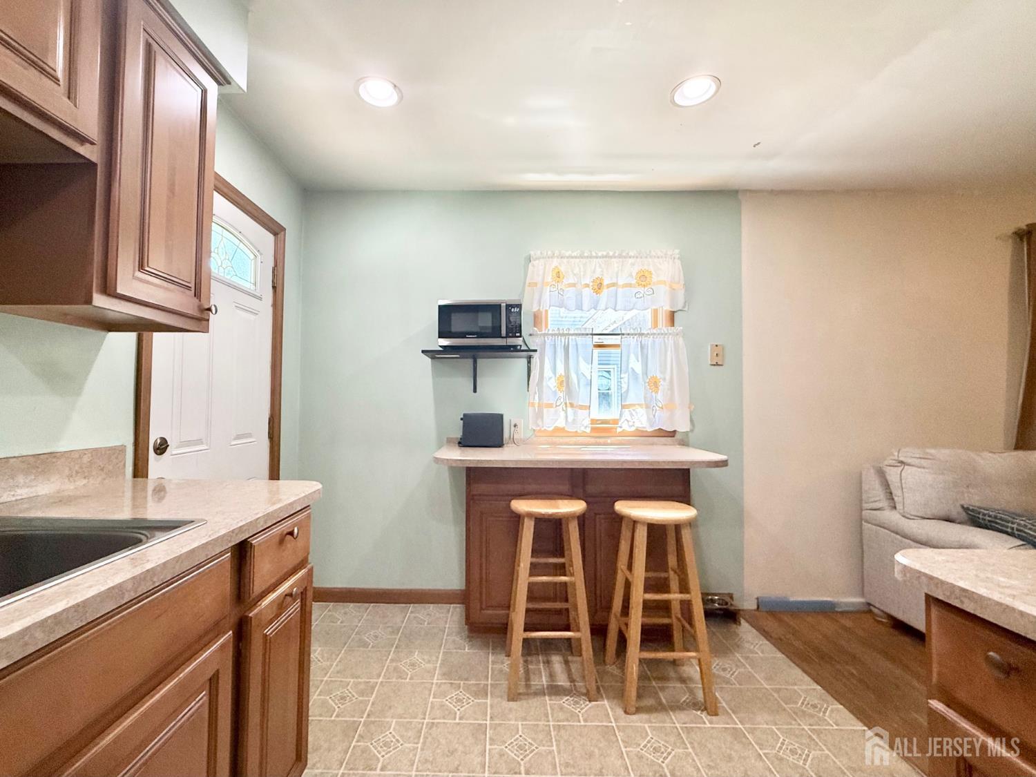 105 Old Post Road Edison, NJ 08817 - Photo 5 of 20