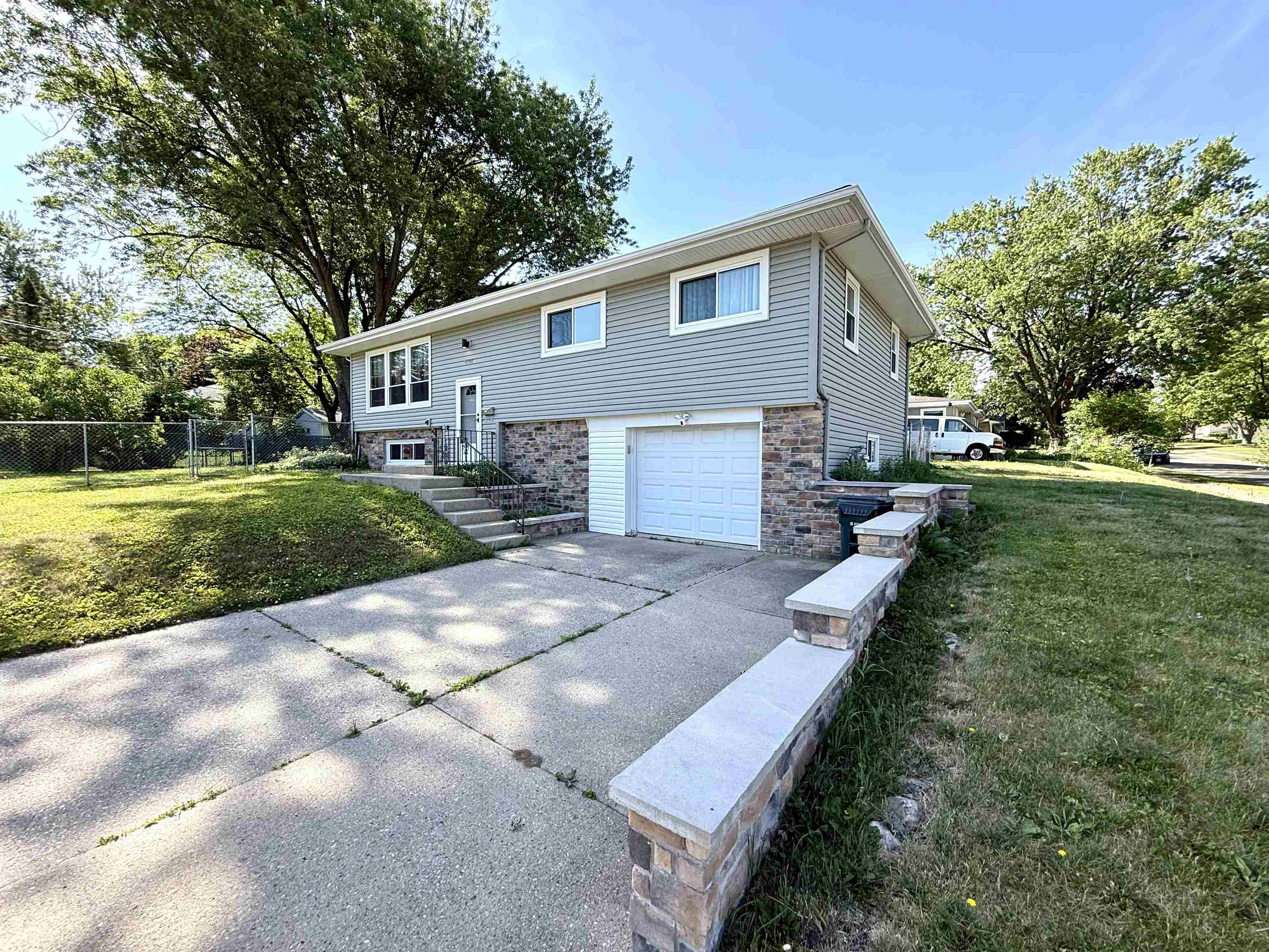 4701 Starker Avenue Madison, WI 53716 - Photo 33 of 41