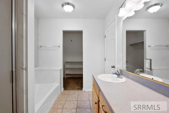 $525,000 | 100 Mountain View Drive, McCammon, ID 83250