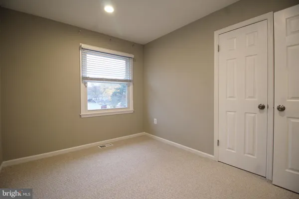 $3,995 | 4500 Lantern Place, Alexandria, VA 22306