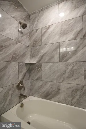 $3,995 | 4500 Lantern Place, Alexandria, VA 22306