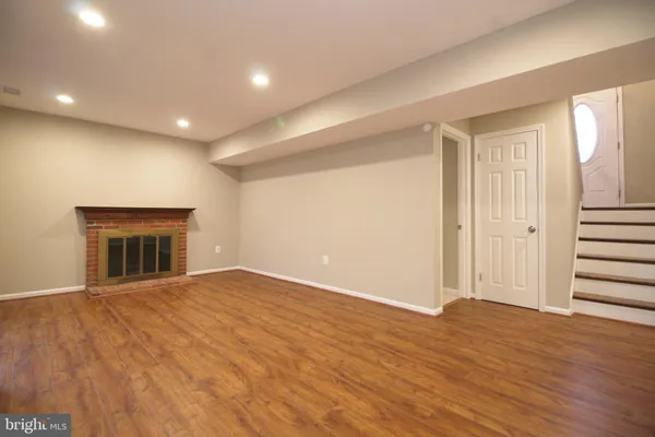 $3,995 | 4500 Lantern Place, Alexandria, VA 22306