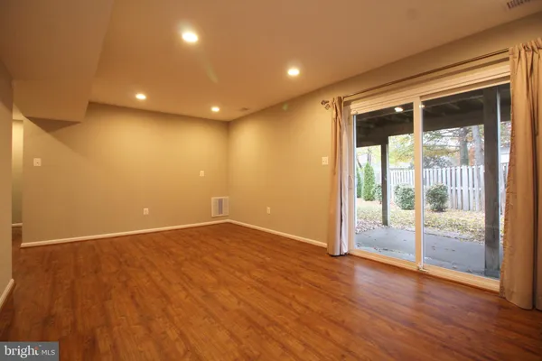 $3,995 | 4500 Lantern Place, Alexandria, VA 22306