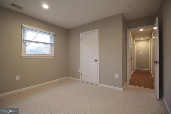 $3,995 | 4500 Lantern Place, Alexandria, VA 22306