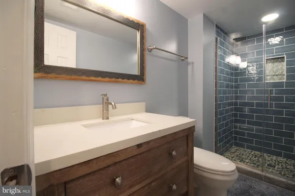 $3,995 | 4500 Lantern Place, Alexandria, VA 22306