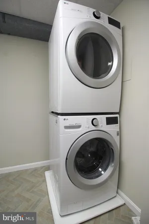 $3,995 | 4500 Lantern Place, Alexandria, VA 22306