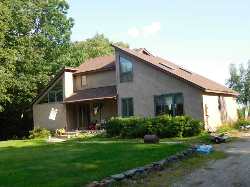 705 Oxbow Road Hinsdale, NH 03451 - Photo 2 of 27