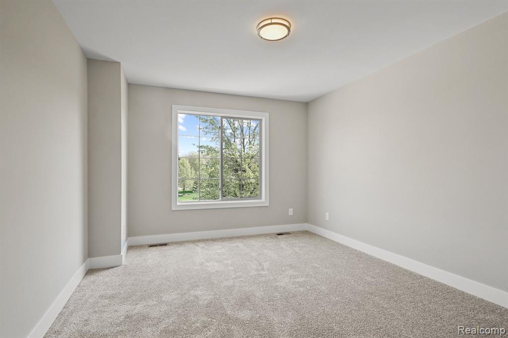 52163 Maple Court Chesterfield, MI 48047 - Photo 24 of 41
