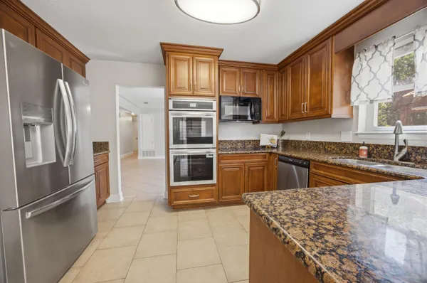 $525,000 | 157 Country Club Road, Shalimar, FL 32579