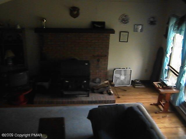 106 Lake In The Clouds Road Canadensis, PA 18325 - Photo 5 of 9 Living Room