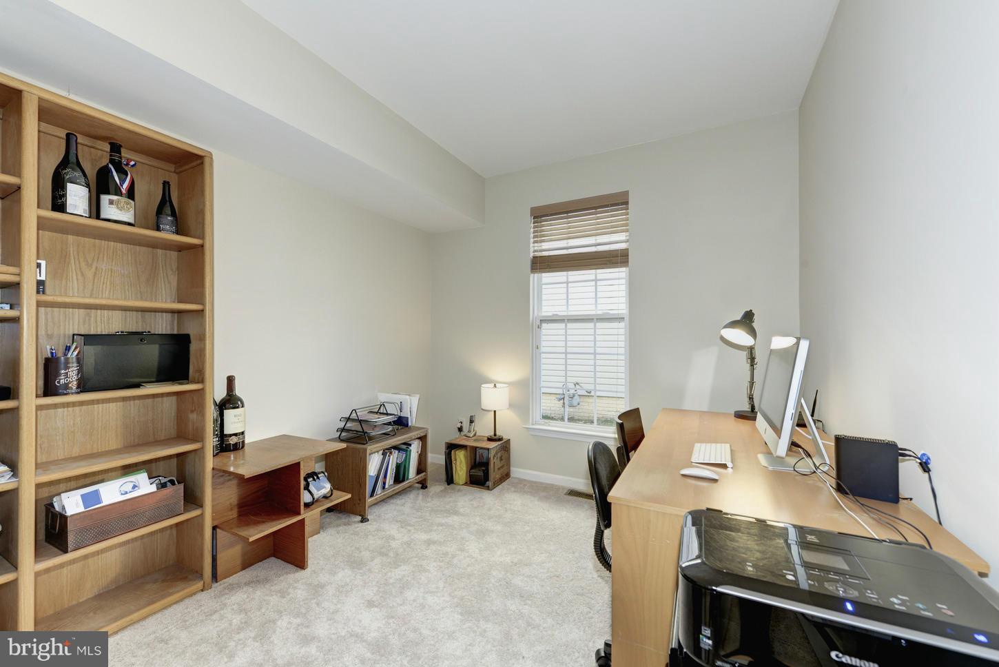 14007 Falconcrest Road Germantown, MD 20874 - Photo 16 of 29 First floor office