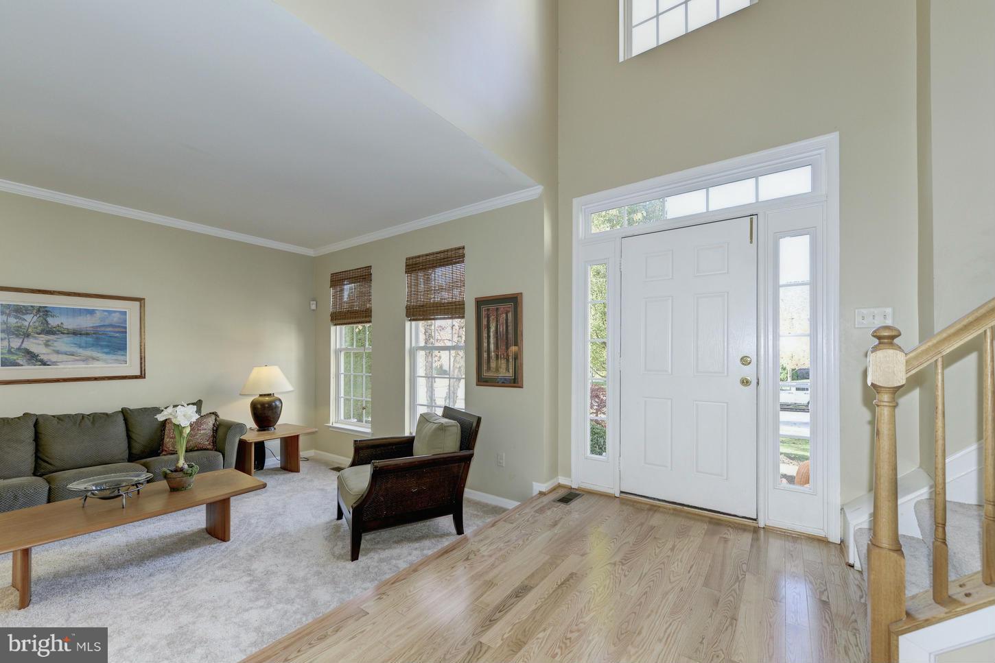 14007 Falconcrest Road Germantown, MD 20874 - Photo 3 of 29 View of foyer and Living room