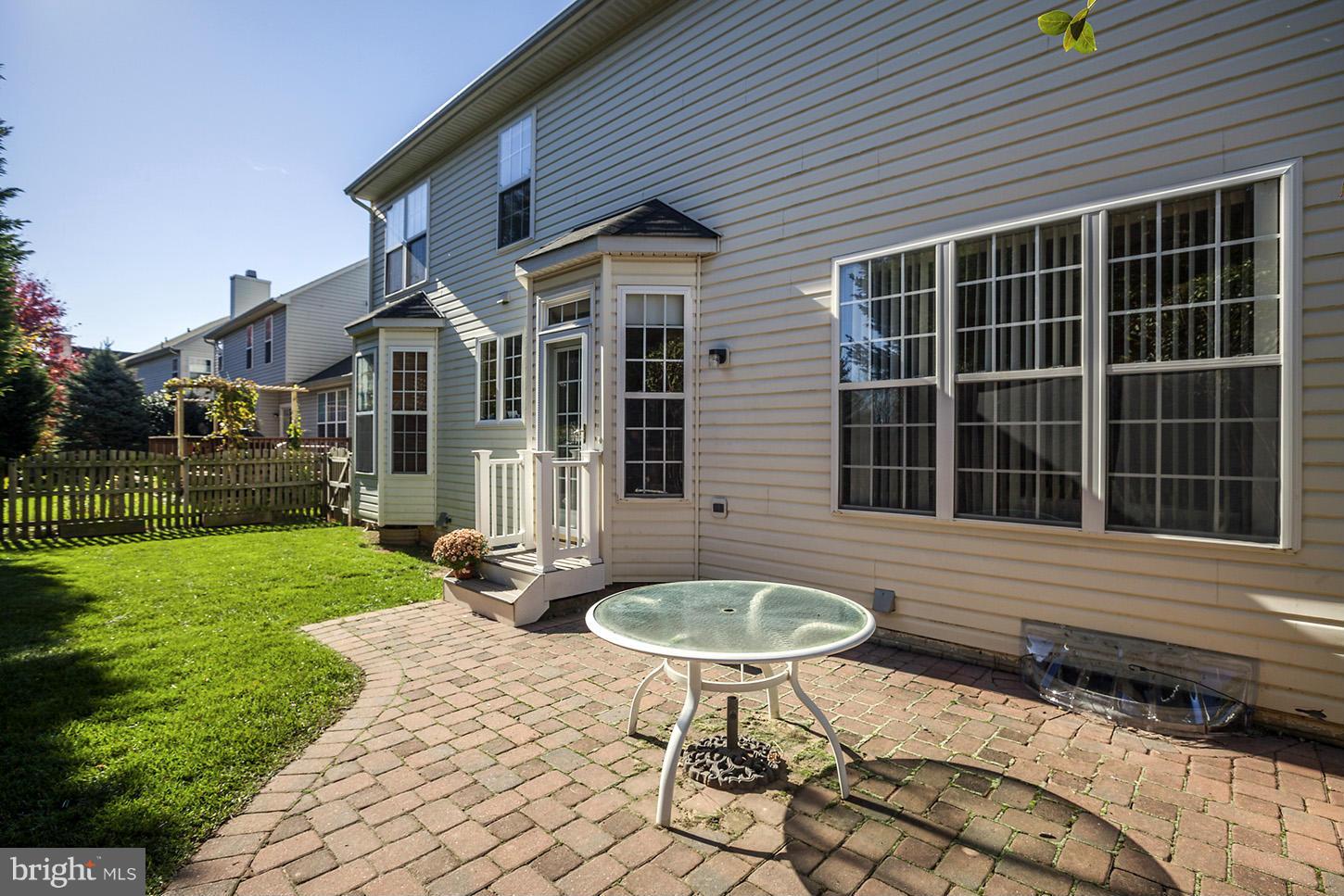 14007 Falconcrest Road Germantown, MD 20874 - Photo 27 of 29 Rear yard