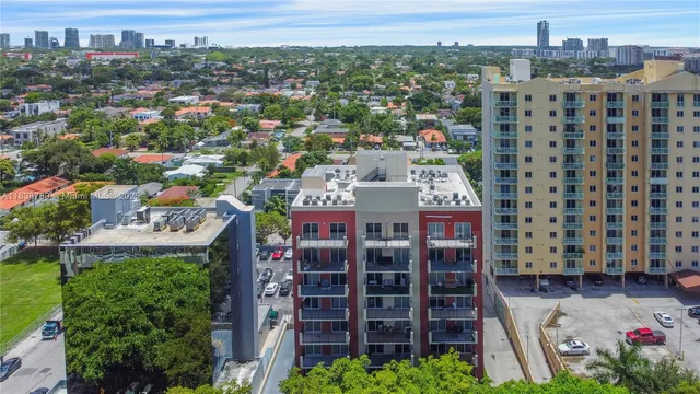 $249,900 | 3410 Coral Way, Unit 904, Miami, FL 33145