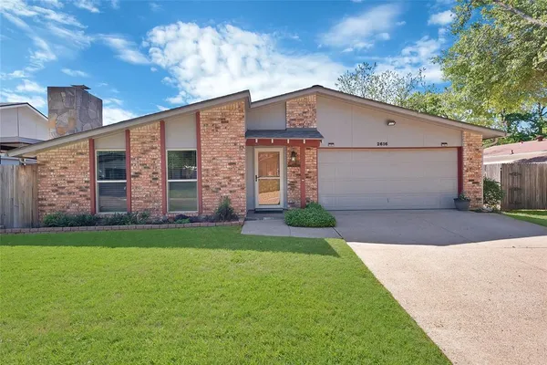 $300,000 | 2616 Crestmoor Court, Arlington, TX 76016