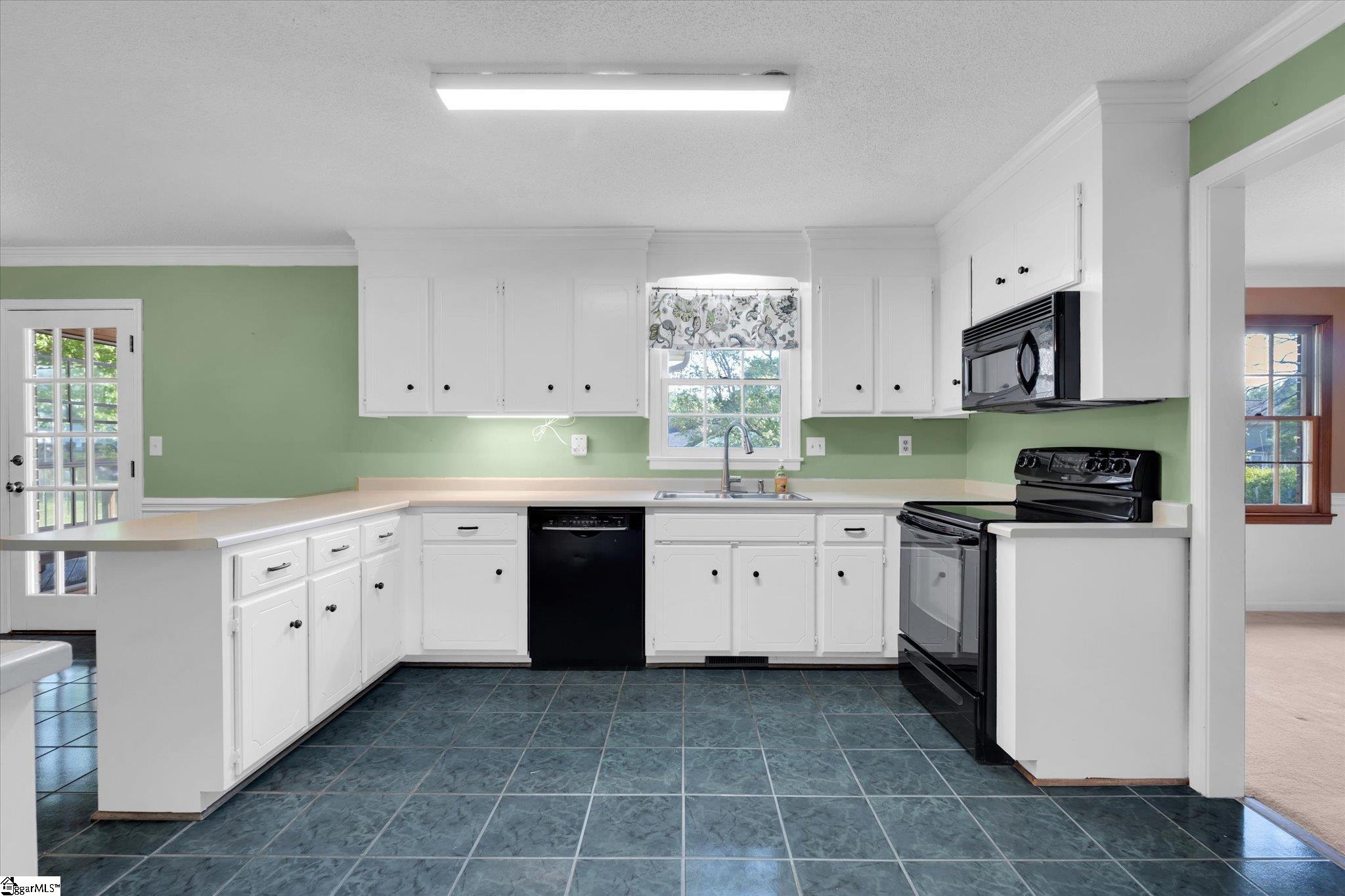 203 Huntington Road Easley, SC 29642 - Photo 13 of 31 Gallery Image 13