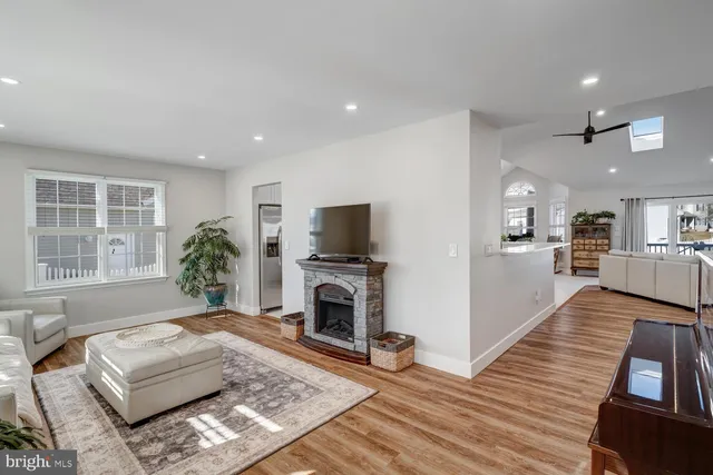 $650,000 | 148 Compass Road, Manahawkin, NJ 08050