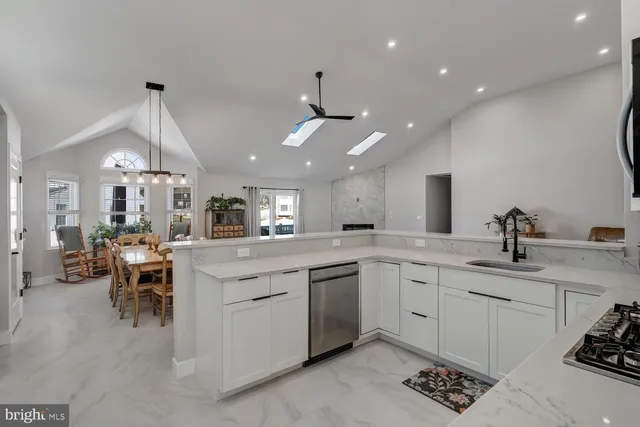 $650,000 | 148 Compass Road, Manahawkin, NJ 08050