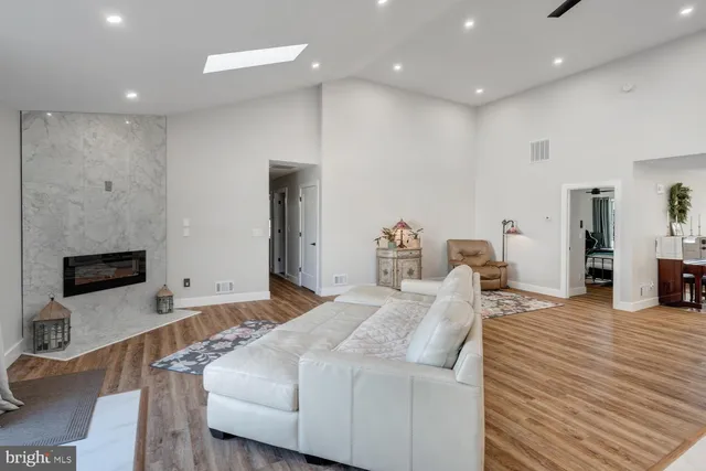 $650,000 | 148 Compass Road, Manahawkin, NJ 08050