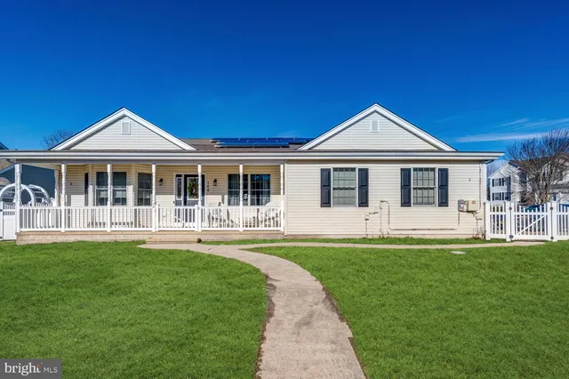 $650,000 | 148 Compass Road, Manahawkin, NJ 08050