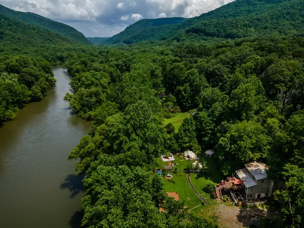 $949,900 | 5518 Highway 30, Benton, TN 37307