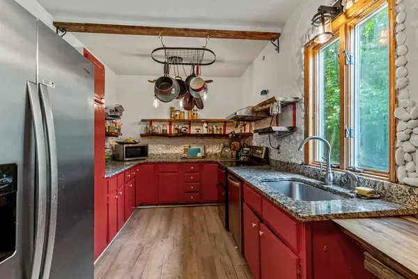 $949,900 | 5518 Highway 30, Benton, TN 37307