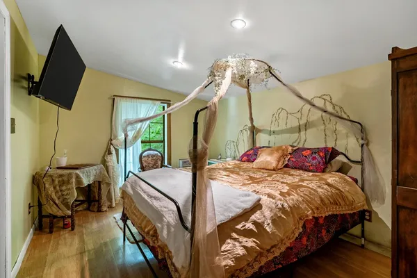 $949,900 | 5518 Highway 30, Benton, TN 37307