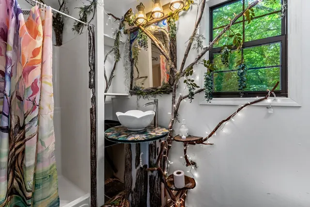 $949,900 | 5518 Highway 30, Benton, TN 37307