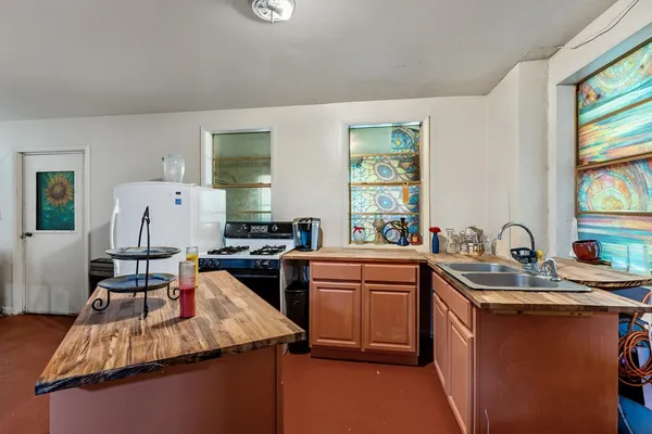 $949,900 | 5518 Highway 30, Benton, TN 37307