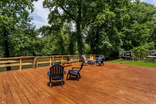 $949,900 | 5518 Highway 30, Benton, TN 37307